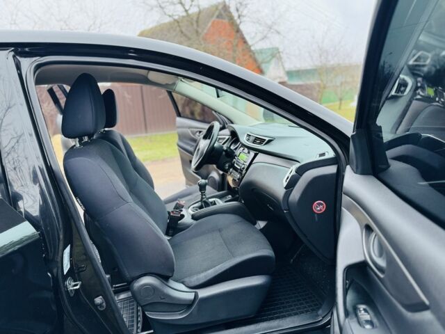 Черный Ниссан Кашкай, объемом двигателя 1.6 л и пробегом 67 тыс. км за 16800 $, фото 9 на Automoto.ua