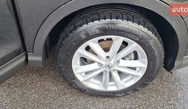 Черный Ниссан Кашкай, объемом двигателя 1.5 л и пробегом 202 тыс. км за 14950 $, фото 103 на Automoto.ua