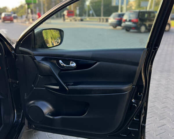 Черный Ниссан Кашкай, объемом двигателя 1.6 л и пробегом 217 тыс. км за 14950 $, фото 39 на Automoto.ua