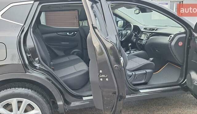 Черный Ниссан Кашкай, объемом двигателя 1.5 л и пробегом 202 тыс. км за 14950 $, фото 10 на Automoto.ua