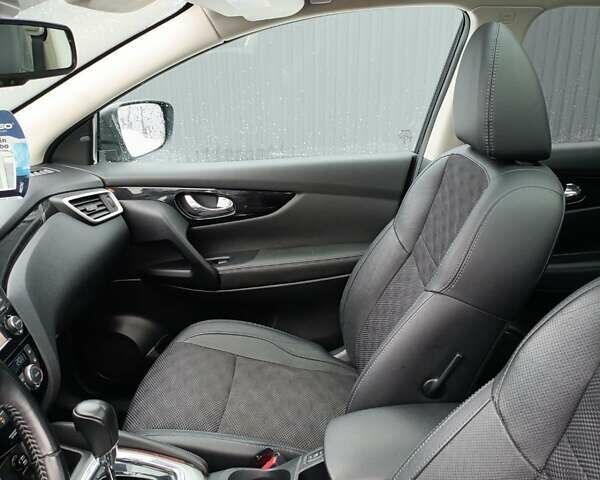 Чорний Ніссан Кашкай, об'ємом двигуна 1.6 л та пробігом 217 тис. км за 14200 $, фото 10 на Automoto.ua