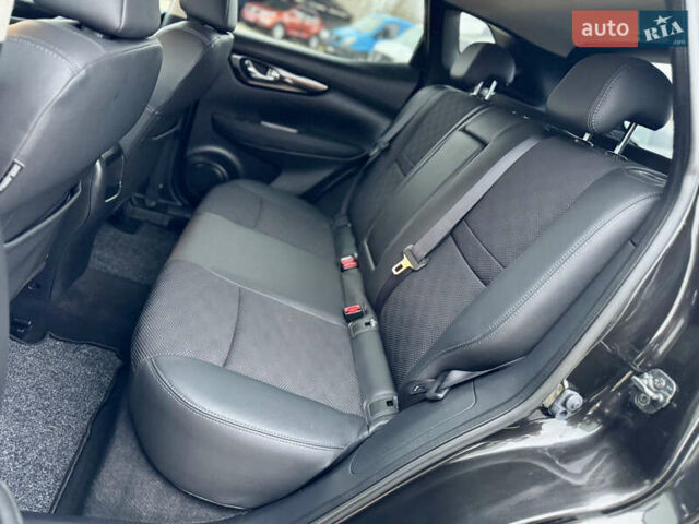 Черный Ниссан Кашкай, объемом двигателя 1.6 л и пробегом 204 тыс. км за 14800 $, фото 51 на Automoto.ua