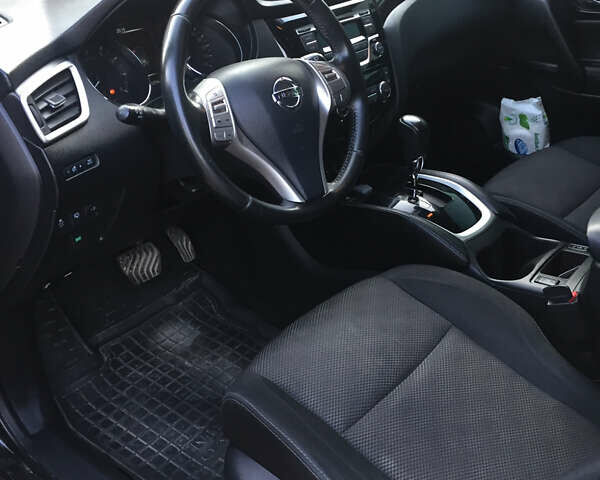 Черный Ниссан Кашкай, объемом двигателя 1.2 л и пробегом 185 тыс. км за 8300 $, фото 7 на Automoto.ua