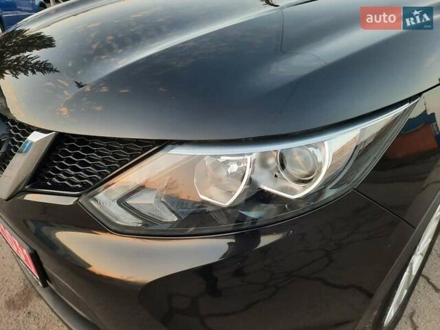 Чорний Ніссан Кашкай, об'ємом двигуна 1.5 л та пробігом 247 тис. км за 15400 $, фото 31 на Automoto.ua