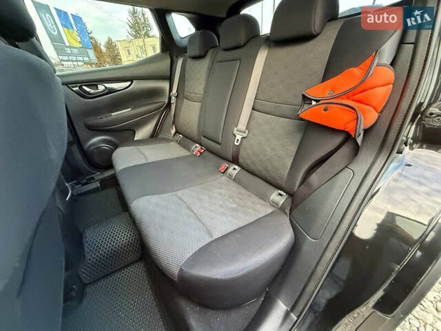 Черный Ниссан Кашкай, объемом двигателя 1.6 л и пробегом 287 тыс. км за 14700 $, фото 52 на Automoto.ua