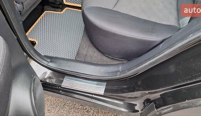 Черный Ниссан Кашкай, объемом двигателя 1.5 л и пробегом 202 тыс. км за 14950 $, фото 65 на Automoto.ua