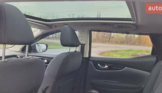 Черный Ниссан Кашкай, объемом двигателя 1.5 л и пробегом 202 тыс. км за 14950 $, фото 56 на Automoto.ua