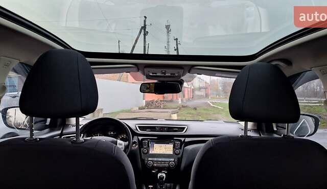 Черный Ниссан Кашкай, объемом двигателя 1.5 л и пробегом 202 тыс. км за 14950 $, фото 12 на Automoto.ua