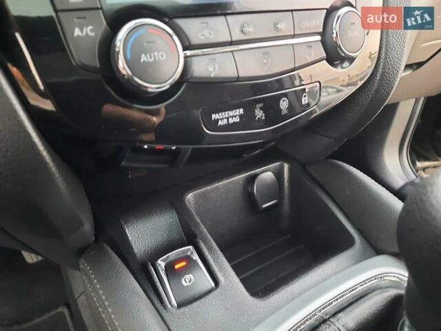 Чорний Ніссан Кашкай, об'ємом двигуна 1.5 л та пробігом 247 тис. км за 15400 $, фото 67 на Automoto.ua