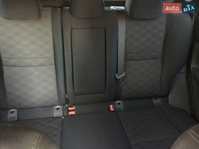 Черный Ниссан Кашкай, объемом двигателя 1.2 л и пробегом 185 тыс. км за 8300 $, фото 4 на Automoto.ua