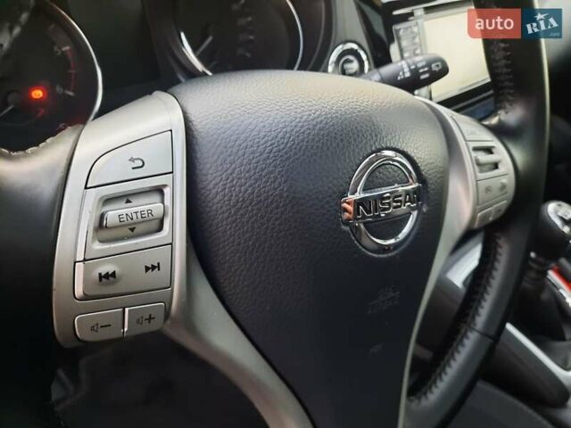 Чорний Ніссан Кашкай, об'ємом двигуна 1.5 л та пробігом 247 тис. км за 15400 $, фото 54 на Automoto.ua