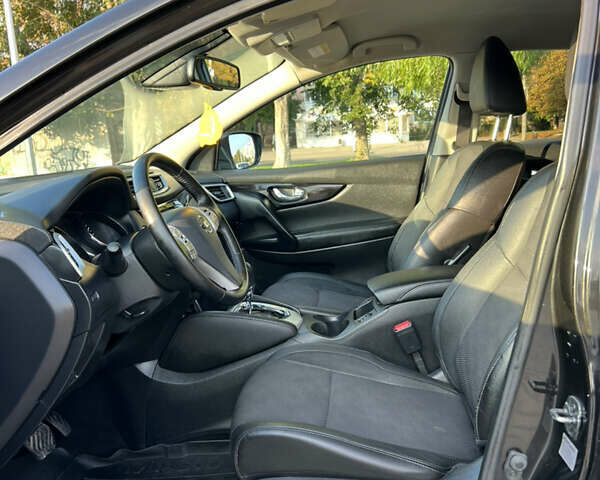 Черный Ниссан Кашкай, объемом двигателя 1.6 л и пробегом 217 тыс. км за 14950 $, фото 46 на Automoto.ua