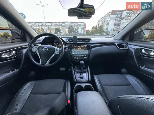 Черный Ниссан Кашкай, объемом двигателя 1.6 л и пробегом 126 тыс. км за 15500 $, фото 17 на Automoto.ua