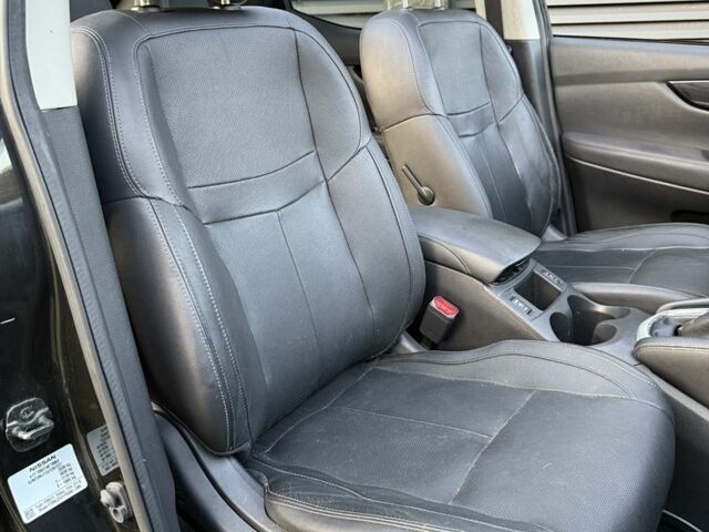 Черный Ниссан Кашкай, объемом двигателя 1.6 л и пробегом 157 тыс. км за 6900 $, фото 12 на Automoto.ua