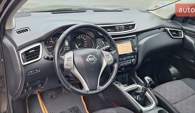 Черный Ниссан Кашкай, объемом двигателя 1.5 л и пробегом 202 тыс. км за 14950 $, фото 41 на Automoto.ua
