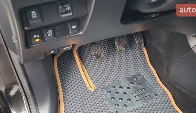 Черный Ниссан Кашкай, объемом двигателя 1.5 л и пробегом 202 тыс. км за 14950 $, фото 62 на Automoto.ua