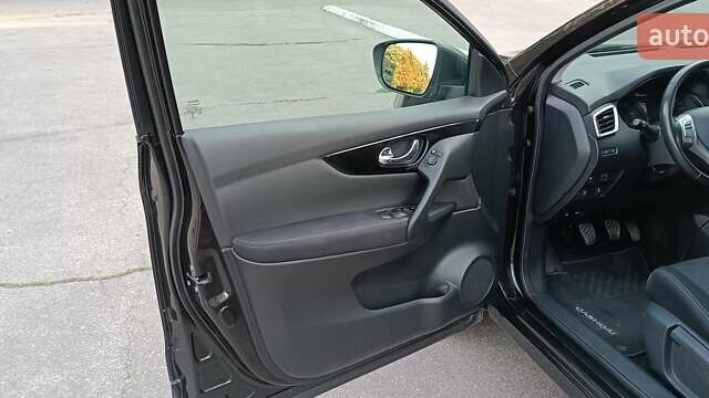 Черный Ниссан Кашкай, объемом двигателя 1.5 л и пробегом 155 тыс. км за 17800 $, фото 73 на Automoto.ua