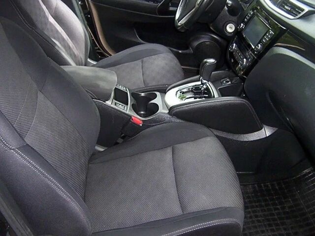 Черный Ниссан Кашкай, объемом двигателя 1.6 л и пробегом 220 тыс. км за 8900 $, фото 22 на Automoto.ua