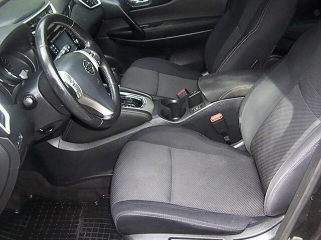 Черный Ниссан Кашкай, объемом двигателя 1.6 л и пробегом 220 тыс. км за 8900 $, фото 20 на Automoto.ua