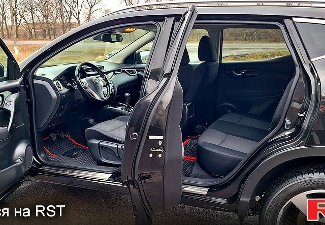 Черный Ниссан Кашкай, объемом двигателя 15 л и пробегом 162 тыс. км за 15300 $, фото 8 на Automoto.ua