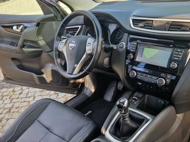 Черный Ниссан Кашкай, объемом двигателя 1.6 л и пробегом 84 тыс. км за 6900 $, фото 11 на Automoto.ua