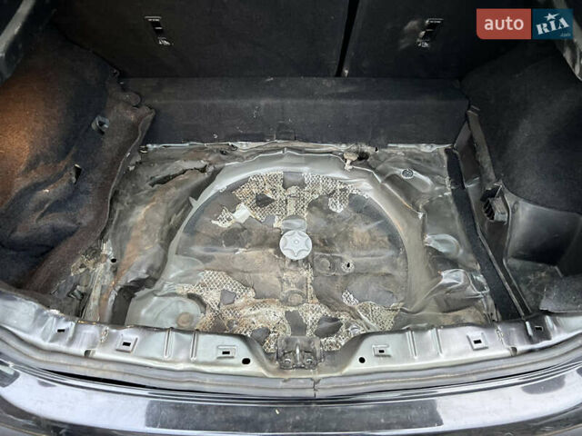 Черный Ниссан Кашкай, объемом двигателя 1.6 л и пробегом 220 тыс. км за 10700 $, фото 15 на Automoto.ua