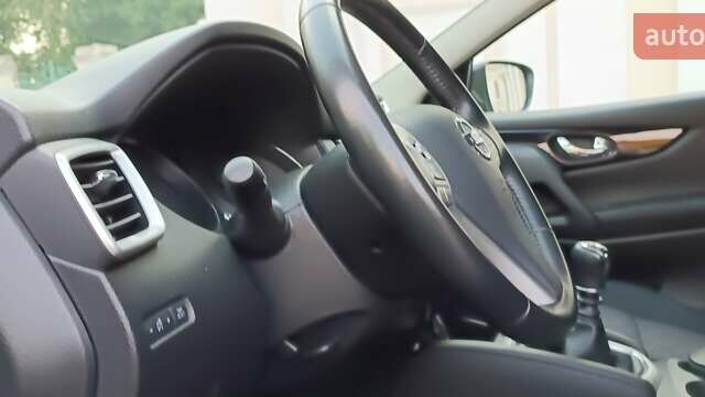 Черный Ниссан Кашкай, объемом двигателя 1.5 л и пробегом 155 тыс. км за 17800 $, фото 77 на Automoto.ua