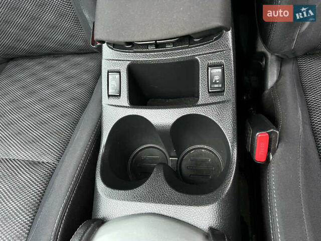 Черный Ниссан Кашкай, объемом двигателя 1.6 л и пробегом 220 тыс. км за 10700 $, фото 14 на Automoto.ua