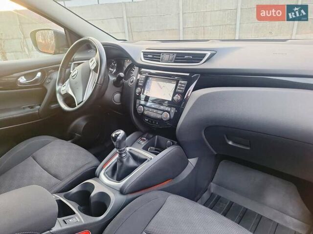 Черный Ниссан Кашкай, объемом двигателя 1.5 л и пробегом 311 тыс. км за 14850 $, фото 7 на Automoto.ua