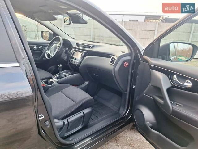 Черный Ниссан Кашкай, объемом двигателя 1.5 л и пробегом 311 тыс. км за 14850 $, фото 5 на Automoto.ua