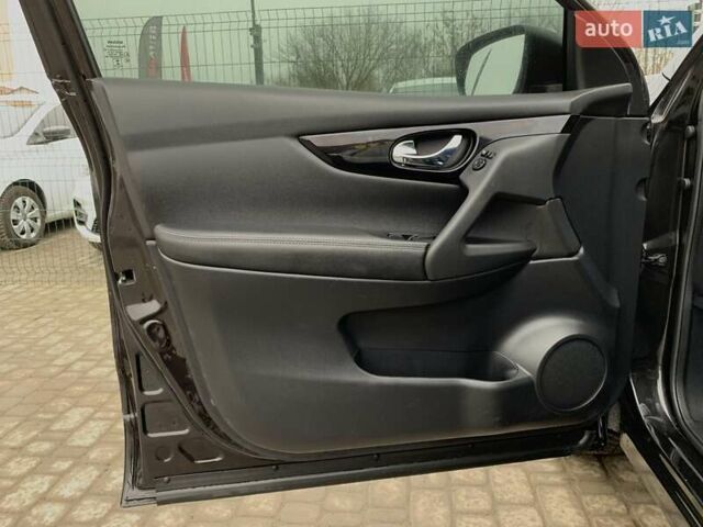 Чорний Ніссан Кашкай, об'ємом двигуна 1.6 л та пробігом 220 тис. км за 16499 $, фото 23 на Automoto.ua
