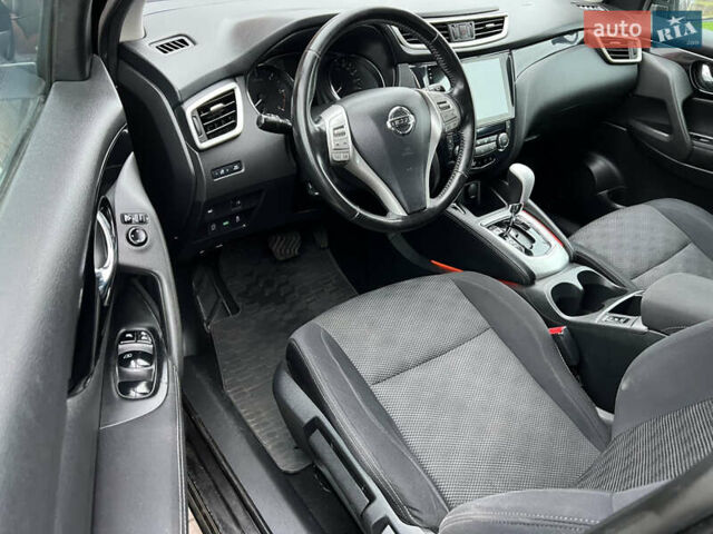 Черный Ниссан Кашкай, объемом двигателя 1.6 л и пробегом 220 тыс. км за 10700 $, фото 10 на Automoto.ua