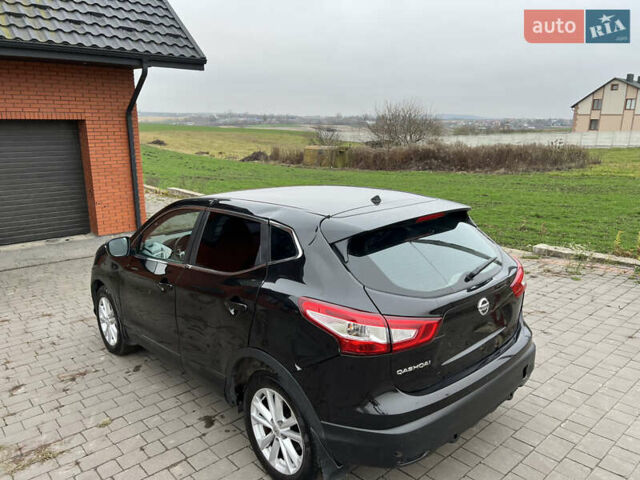 Черный Ниссан Кашкай, объемом двигателя 1.6 л и пробегом 220 тыс. км за 10700 $, фото 2 на Automoto.ua