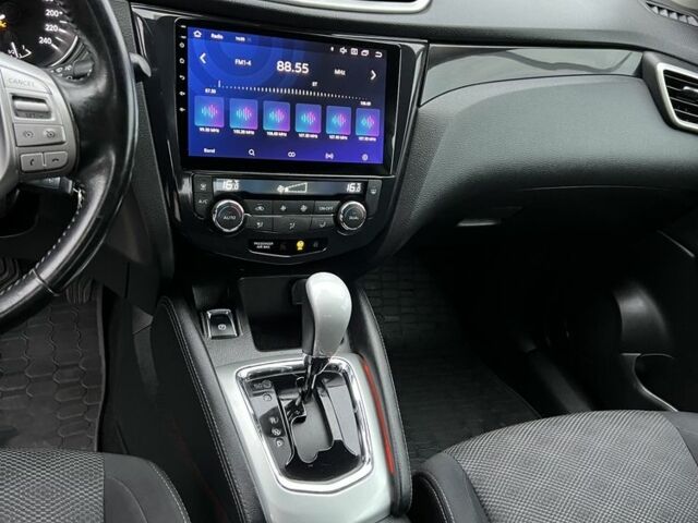 Черный Ниссан Кашкай, объемом двигателя 1.6 л и пробегом 250 тыс. км за 11500 $, фото 10 на Automoto.ua