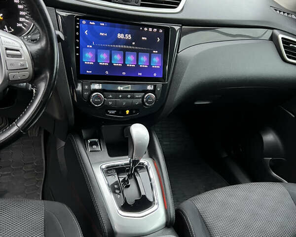 Черный Ниссан Кашкай, объемом двигателя 1.6 л и пробегом 220 тыс. км за 10700 $, фото 11 на Automoto.ua