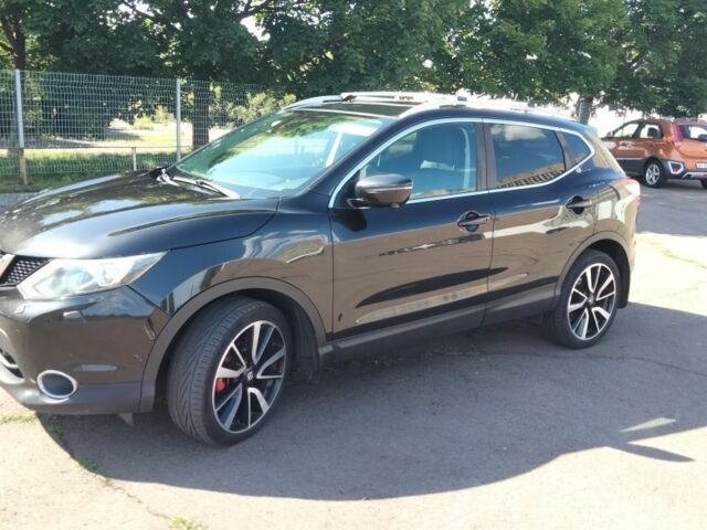 Черный Ниссан Кашкай, объемом двигателя 1.6 л и пробегом 225 тыс. км за 14000 $, фото 2 на Automoto.ua