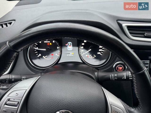 Черный Ниссан Кашкай, объемом двигателя 1.5 л и пробегом 171 тыс. км за 15400 $, фото 47 на Automoto.ua