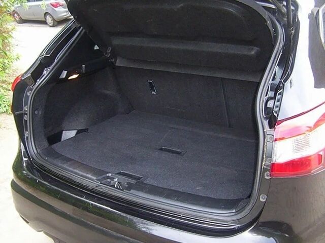 Черный Ниссан Кашкай, объемом двигателя 1.6 л и пробегом 220 тыс. км за 8900 $, фото 15 на Automoto.ua