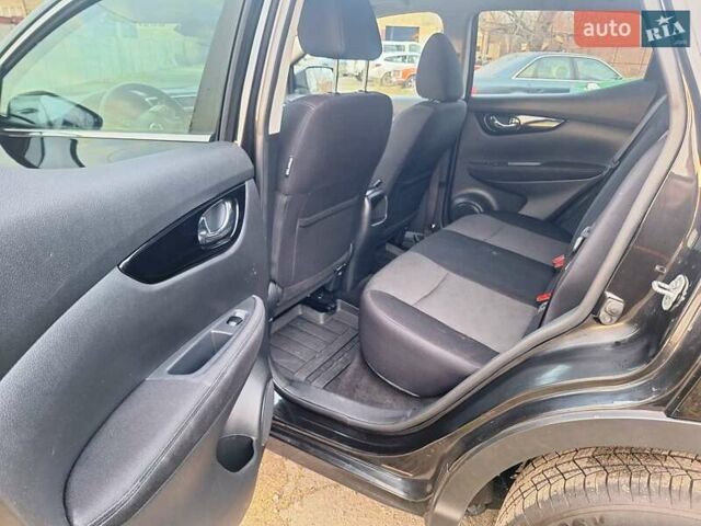 Черный Ниссан Кашкай, объемом двигателя 1.5 л и пробегом 311 тыс. км за 14850 $, фото 12 на Automoto.ua