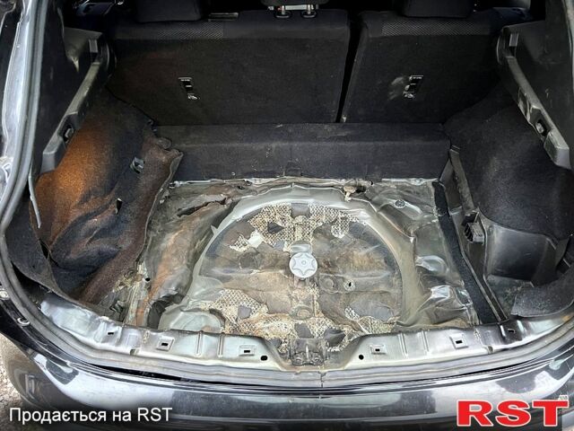 Черный Ниссан Кашкай, объемом двигателя 1.6 л и пробегом 250 тыс. км за 10700 $, фото 12 на Automoto.ua