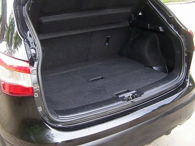 Черный Ниссан Кашкай, объемом двигателя 1.6 л и пробегом 220 тыс. км за 8900 $, фото 16 на Automoto.ua