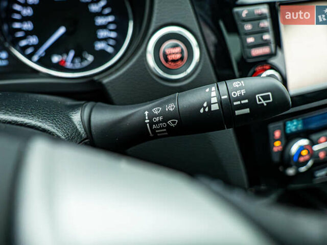 Черный Ниссан Кашкай, объемом двигателя 2 л и пробегом 92 тыс. км за 15680 $, фото 14 на Automoto.ua