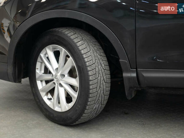 Черный Ниссан Кашкай, объемом двигателя 2 л и пробегом 92 тыс. км за 15680 $, фото 7 на Automoto.ua