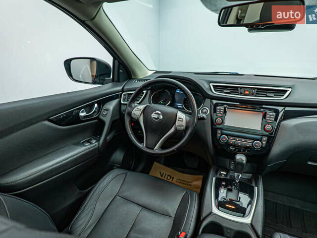 Черный Ниссан Кашкай, объемом двигателя 2 л и пробегом 92 тыс. км за 15680 $, фото 10 на Automoto.ua