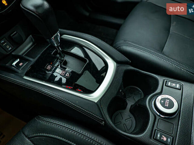 Черный Ниссан Кашкай, объемом двигателя 2 л и пробегом 92 тыс. км за 15680 $, фото 17 на Automoto.ua