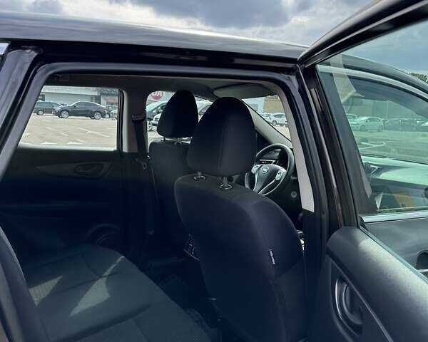 Черный Ниссан Кашкай, объемом двигателя 1.2 л и пробегом 133 тыс. км за 13000 $, фото 7 на Automoto.ua