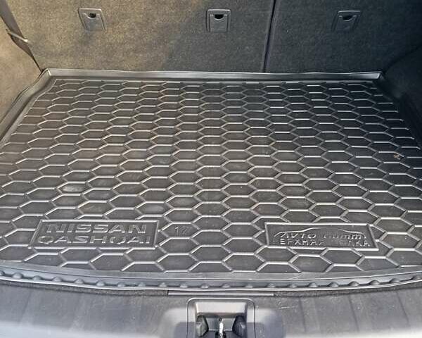 Черный Ниссан Кашкай, объемом двигателя 2 л и пробегом 168 тыс. км за 16500 $, фото 10 на Automoto.ua