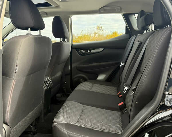 Черный Ниссан Кашкай, объемом двигателя 2 л и пробегом 195 тыс. км за 13200 $, фото 15 на Automoto.ua