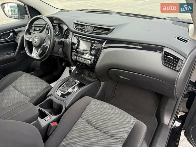 Черный Ниссан Кашкай, объемом двигателя 2 л и пробегом 195 тыс. км за 13200 $, фото 18 на Automoto.ua