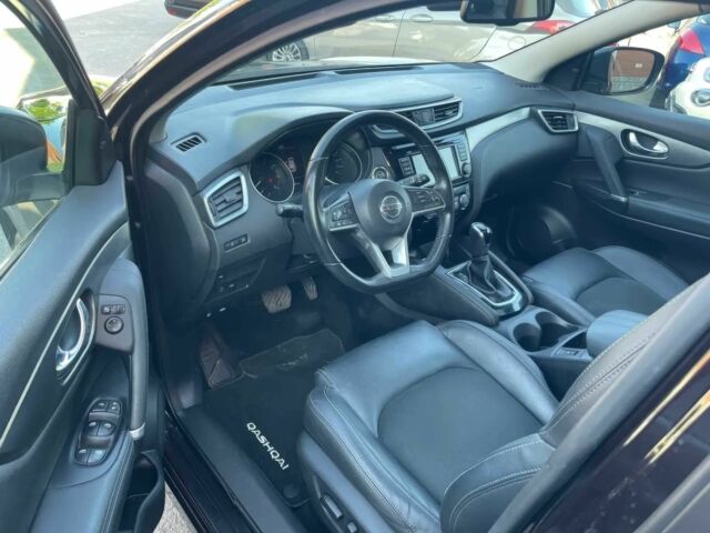 Черный Ниссан Кашкай, объемом двигателя 1.4 л и пробегом 39 тыс. км за 14000 $, фото 6 на Automoto.ua